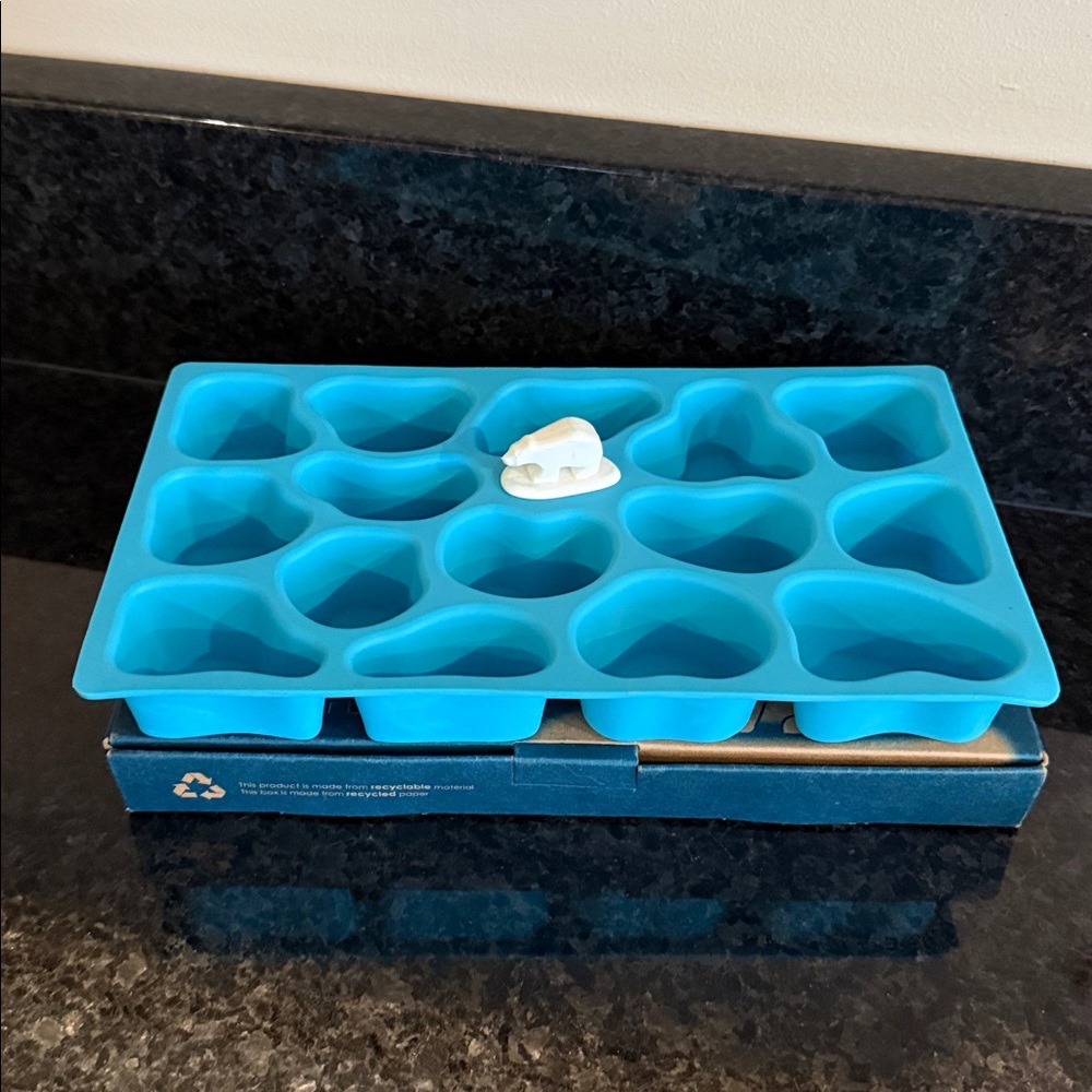 Polar Bear Ice Cube Tray from Qualy Design - Ocean Blue